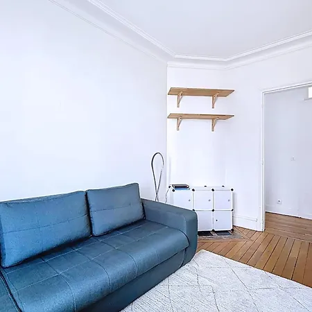 Apartmán Cosy Flat Near La Paříž