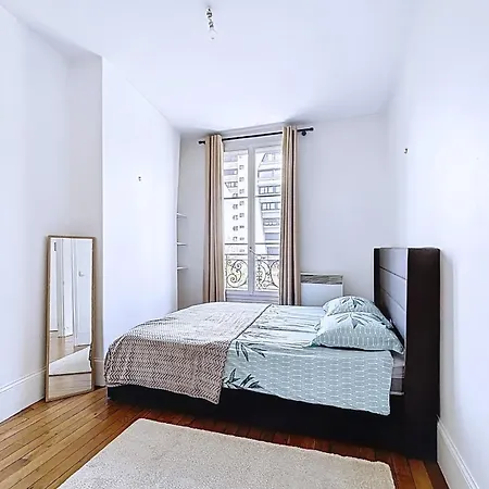 Cosy Flat Near La * Párizs