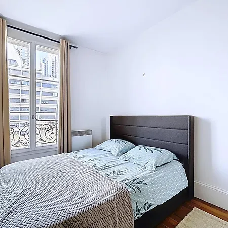Apartman Cosy Flat Near La Párizs